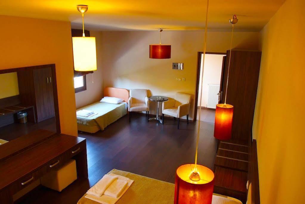 Dhidhimotikhon Plotini Hotel מראה חיצוני תמונה