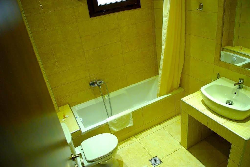 Dhidhimotikhon Plotini Hotel מראה חיצוני תמונה