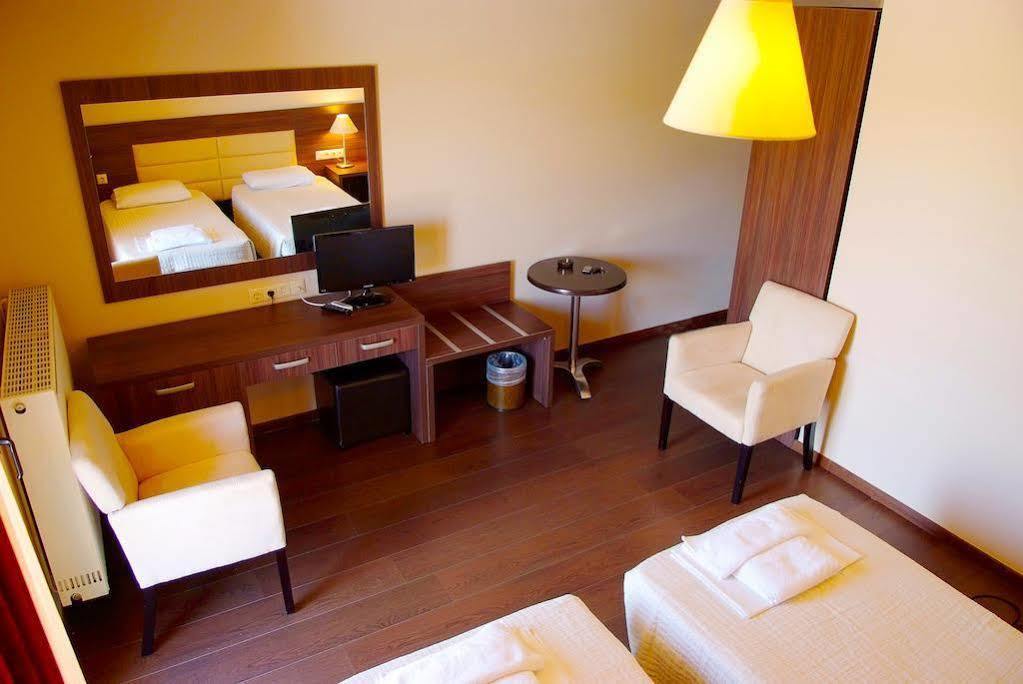 Dhidhimotikhon Plotini Hotel מראה חיצוני תמונה